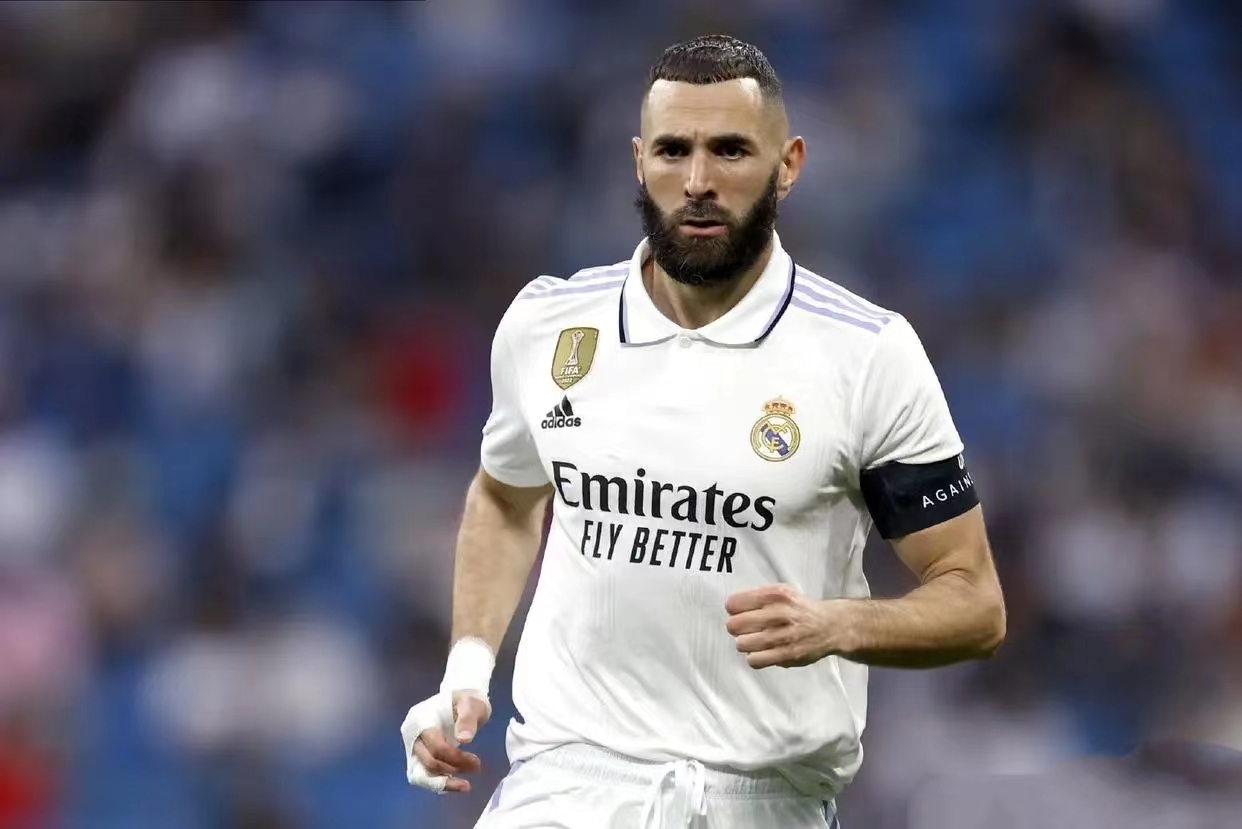 Benzema vinner Marca Legend Award - Strålende karriere skriver ny legende